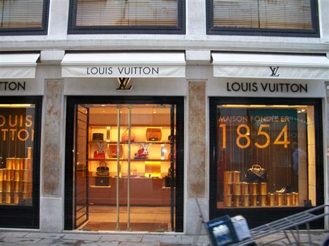 louis vuitton italy official website|louis vuitton italy stores.